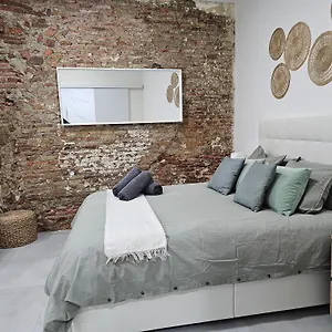 https://estudio-trinidad-centro-mlaga.es-andalucia.com